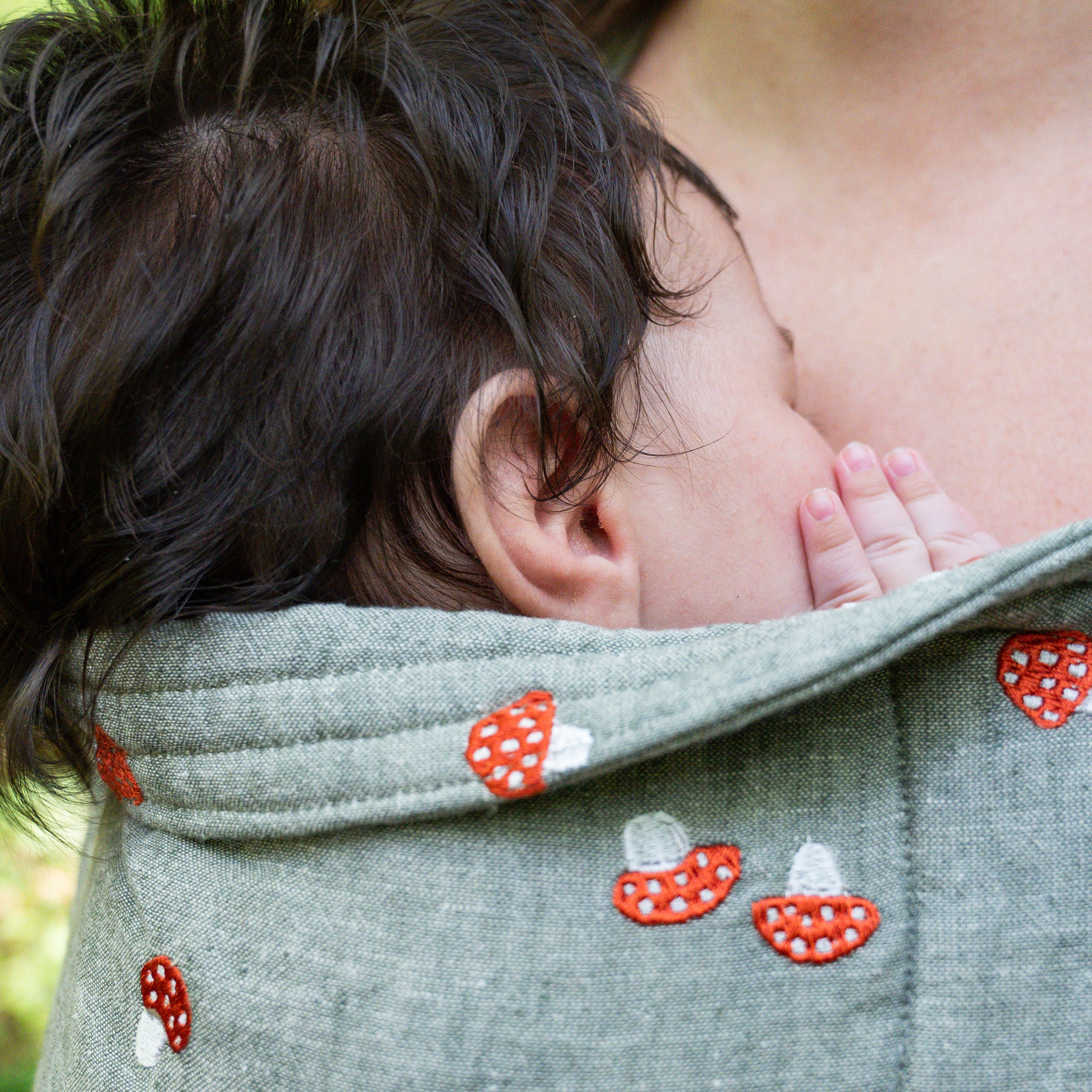 Amanita Lark Baby Carrier