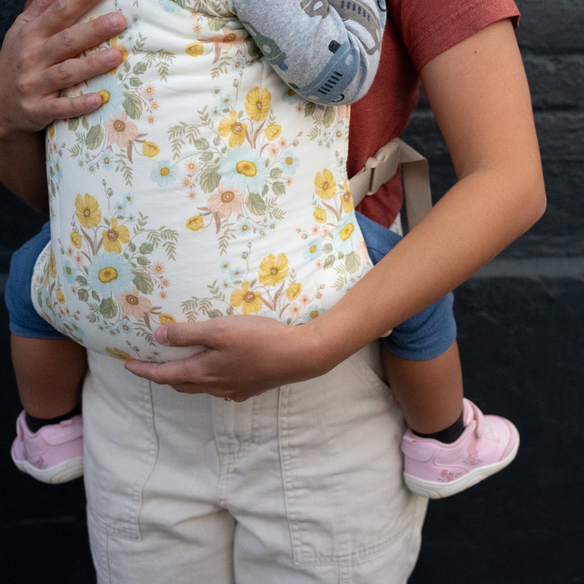 Buttercup - Lark Baby Carrier