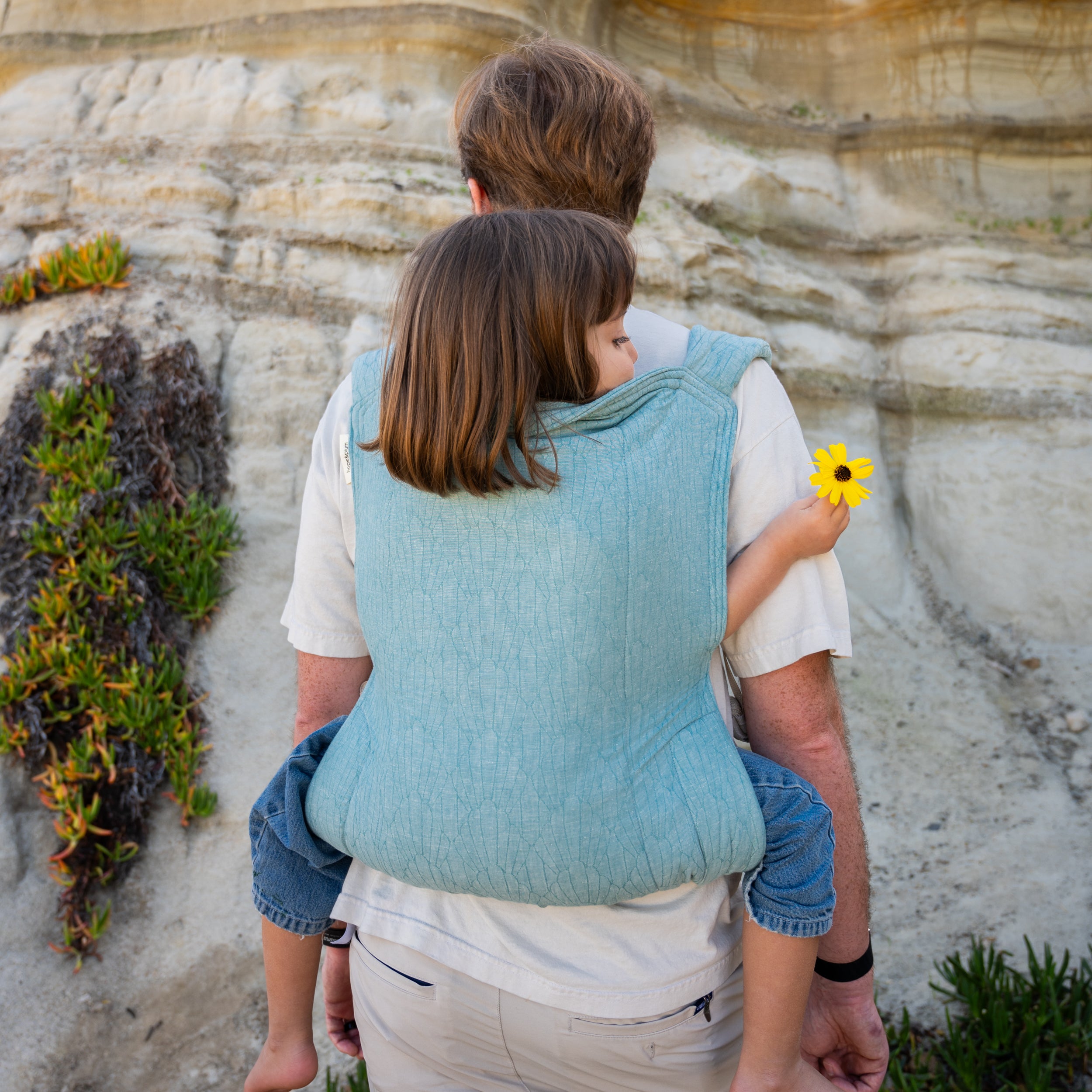 Maren Lark Kid Carrier