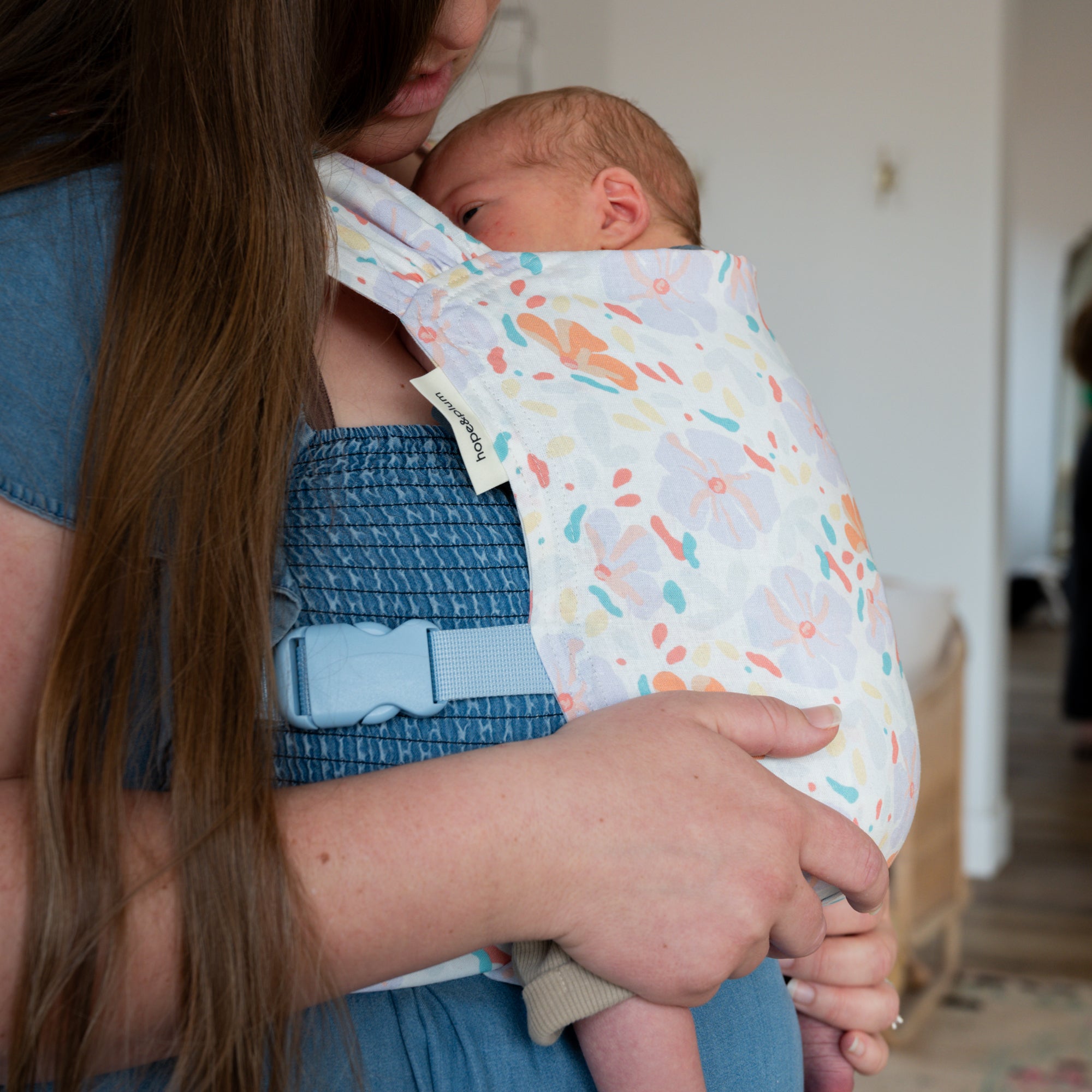 Petal Sprout Newborn Carrier