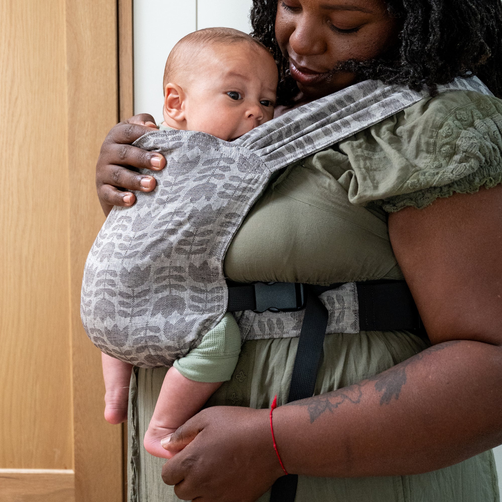 Tulip Sprout Newborn Carrier