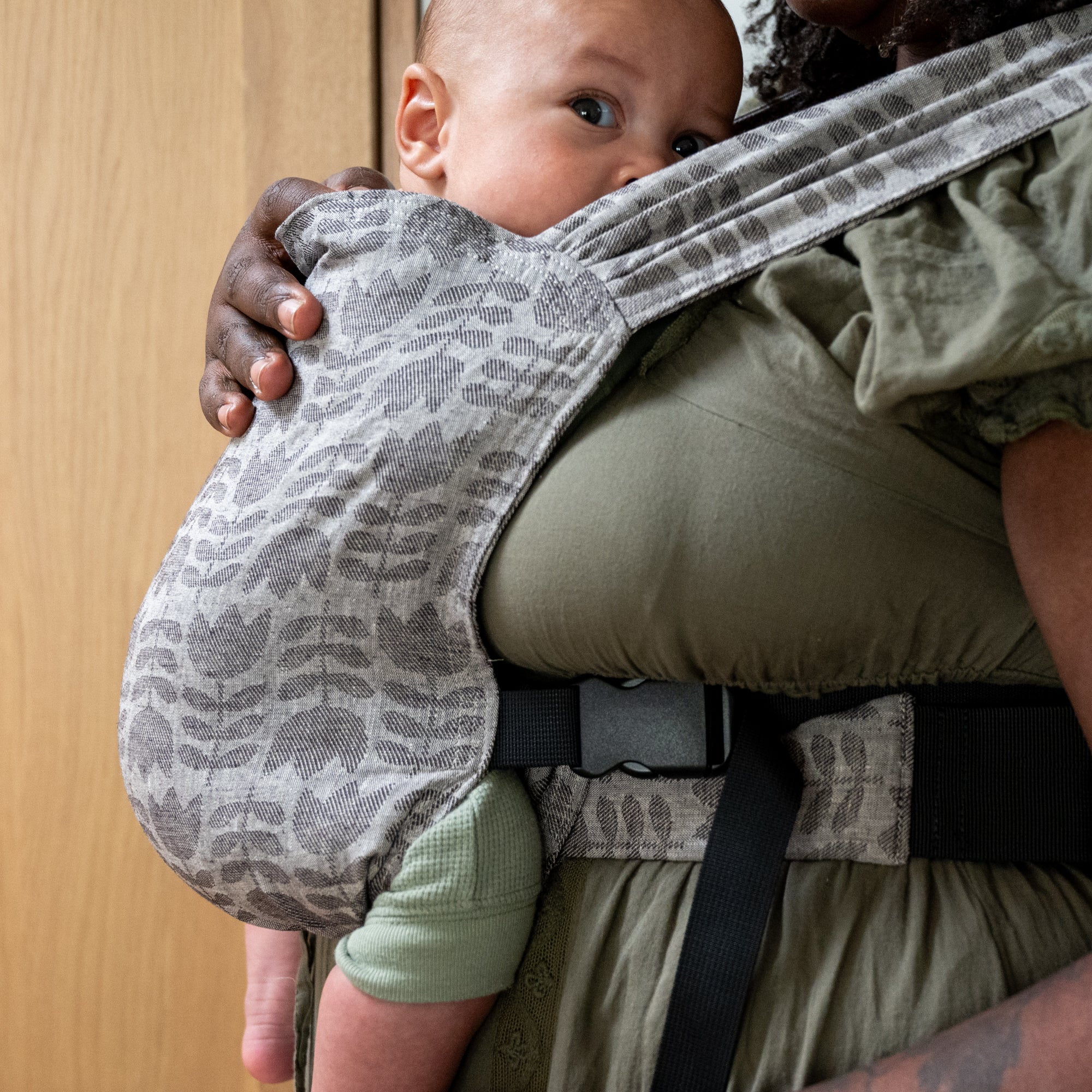 Tulip Sprout Newborn Carrier