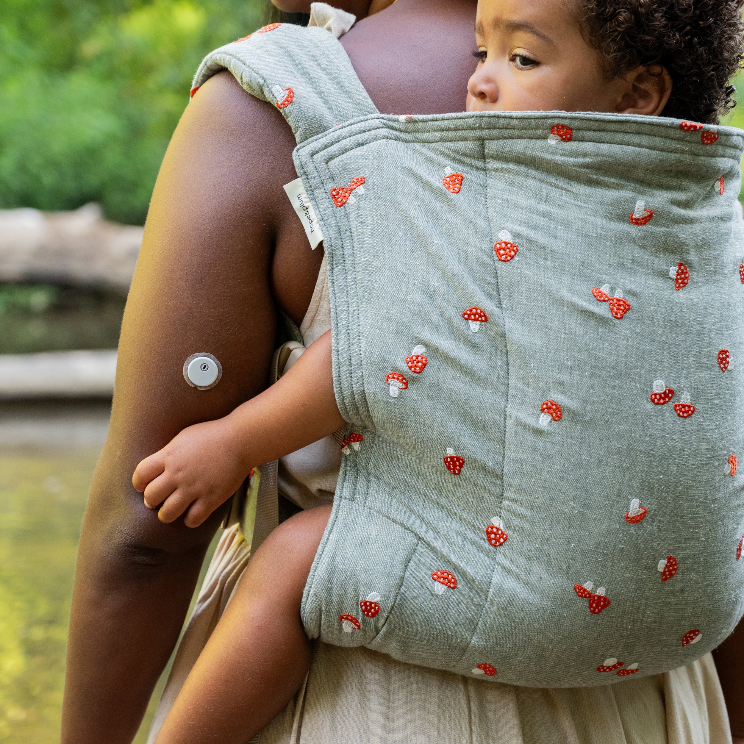 Amanita Lark Kid Carrier