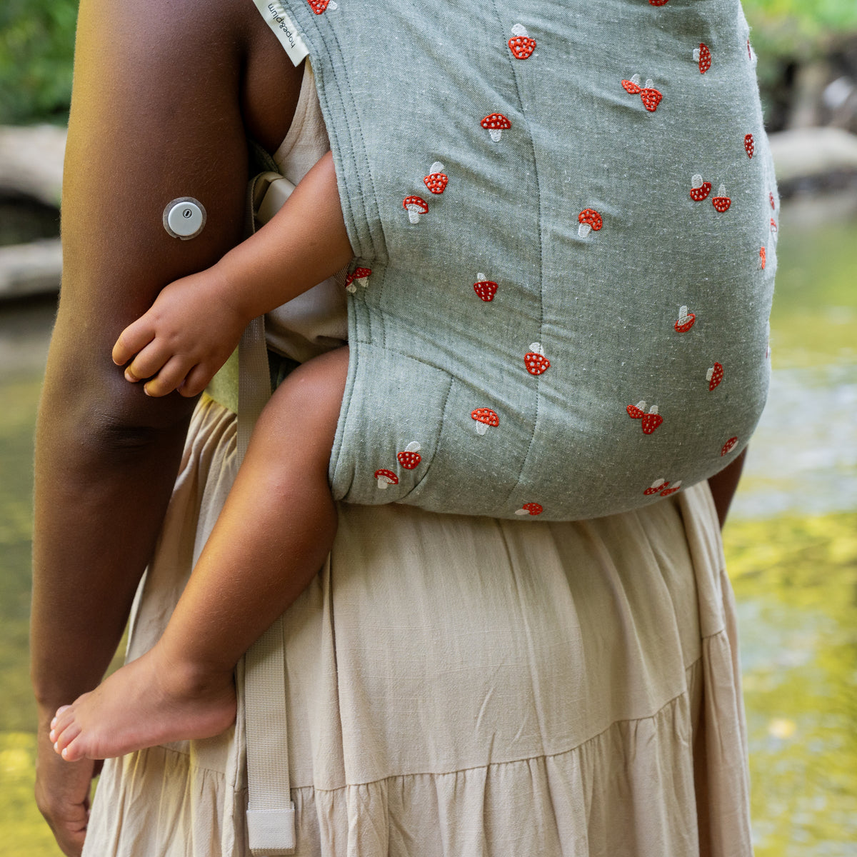 Amanita Lark Kid Carrier