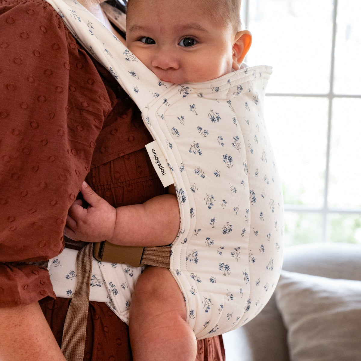 Lark Baby Carrier | Ergonomic Soft Carrier | hope&plum