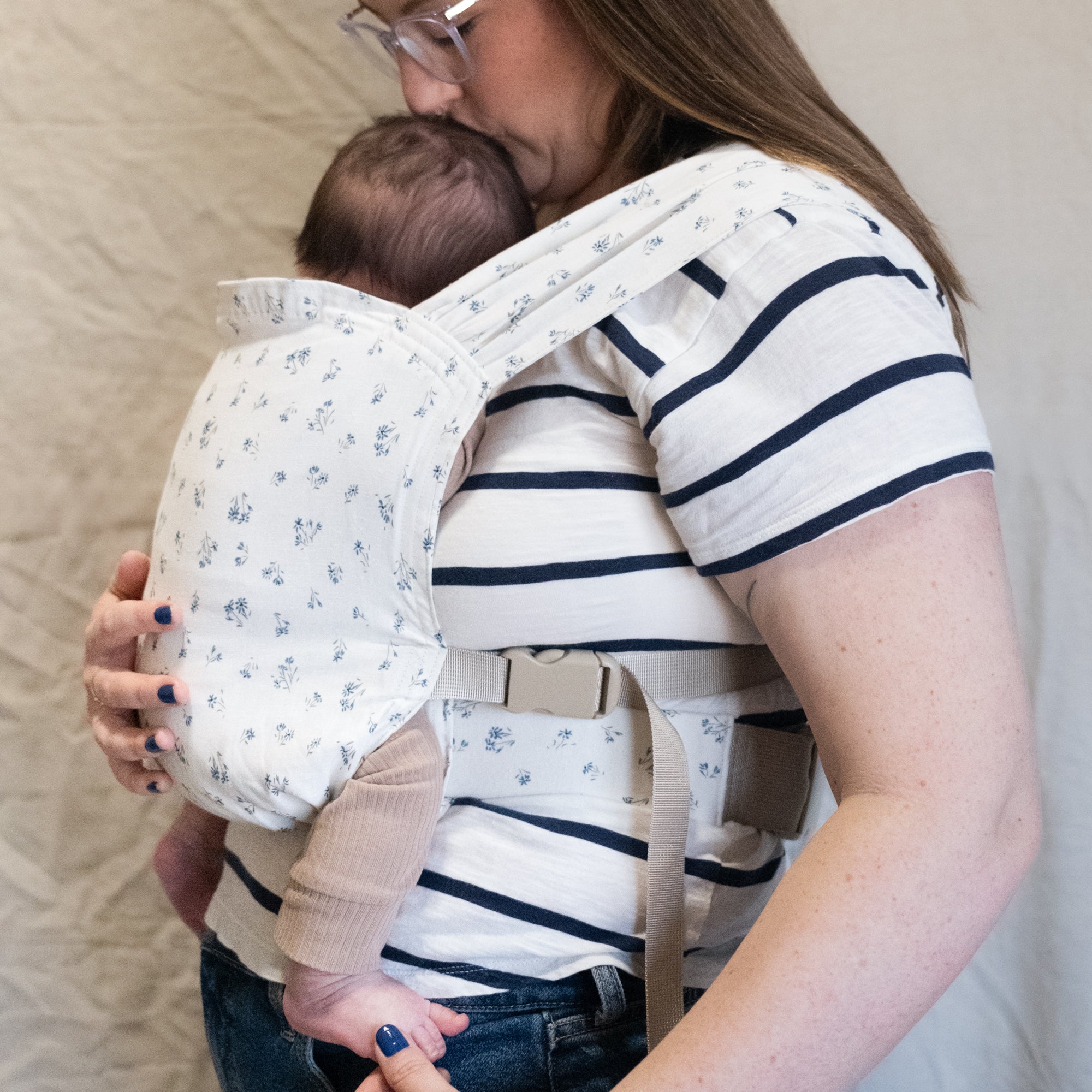 Eloise Sprout Newborn Carrier