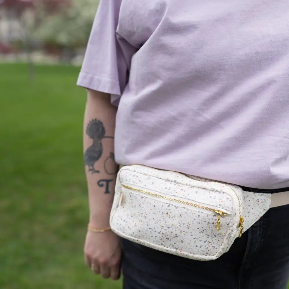 Fanny Pack - Terrazzo / Short (26’ to 41’) baby carrier