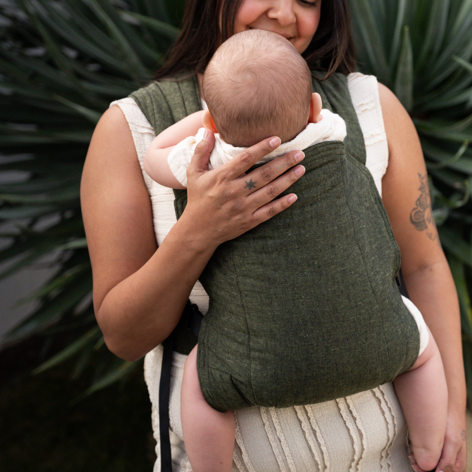 Grove Lark Baby Carrier