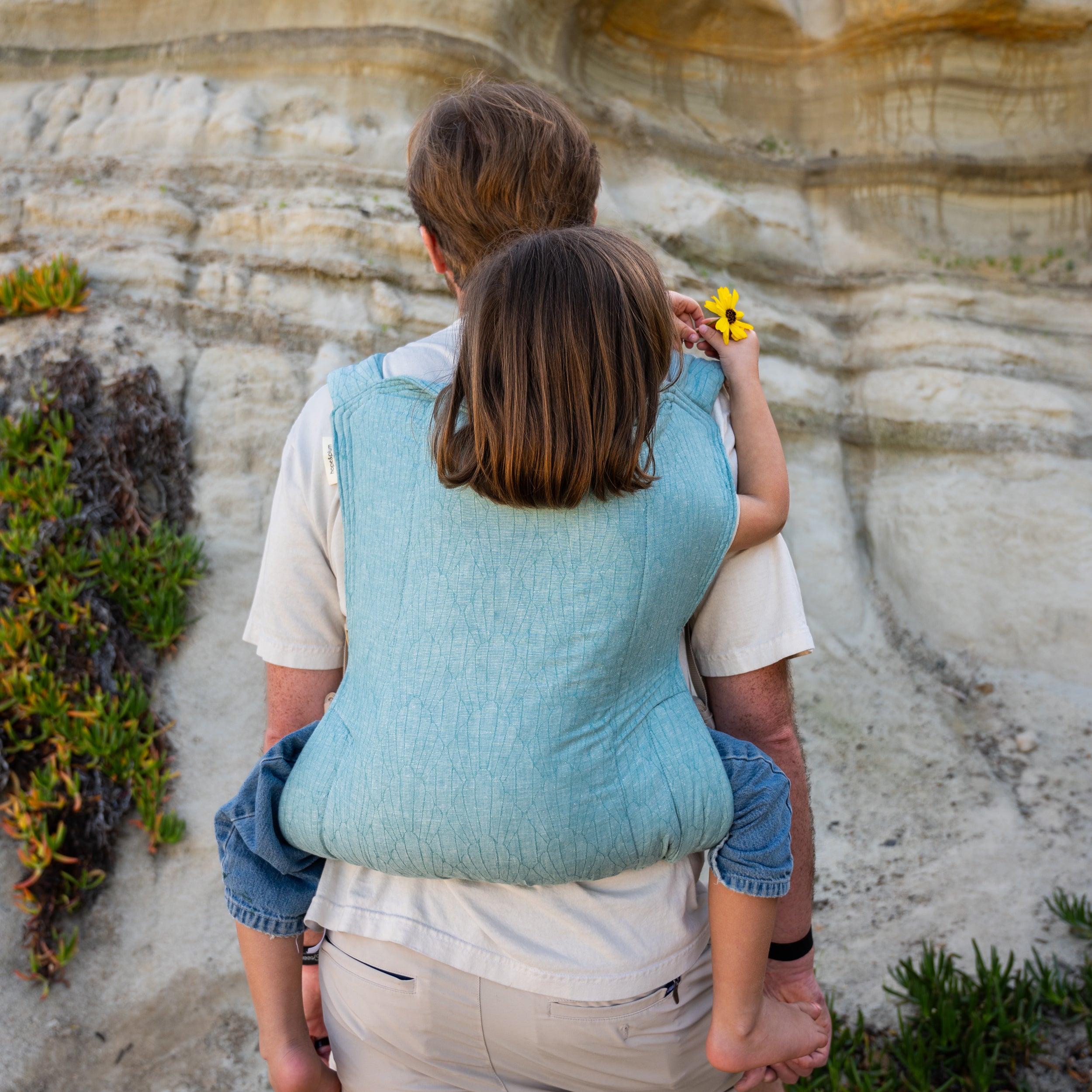 Maren Lark Kid Carrier
