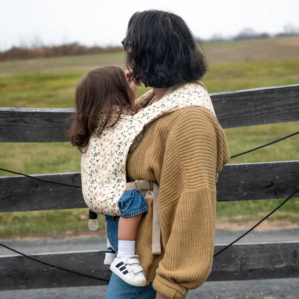 Lark Baby Carrier - ’Seconds’ - Flor / Short (XXS to L)